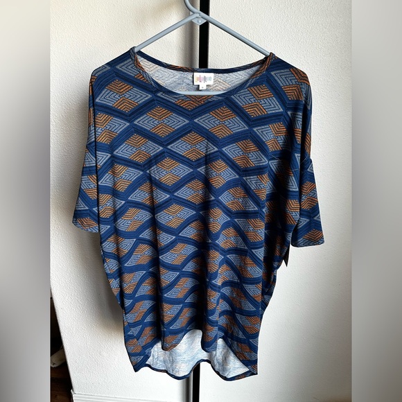 Lularoe irma size small top - Picture 1 of 5